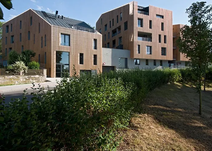 Lakepark Residence