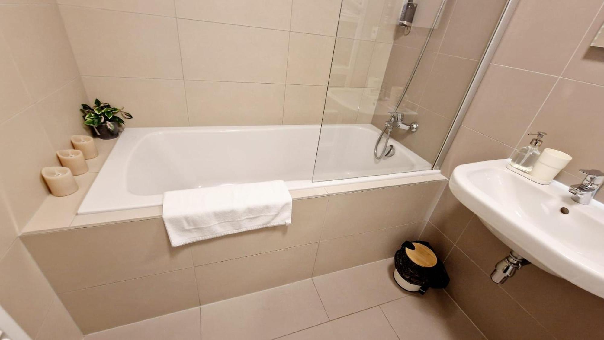 Lakepark Apartment